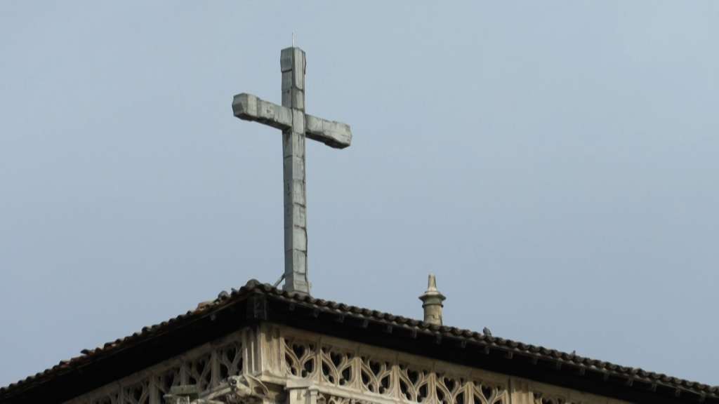 Iglesia católica francesa sería culpable de al menos 330.000 casos de abuso o violencia sexual