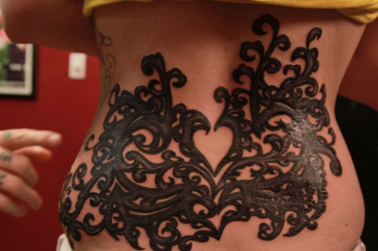 Corrigiendo los peores tatuajes