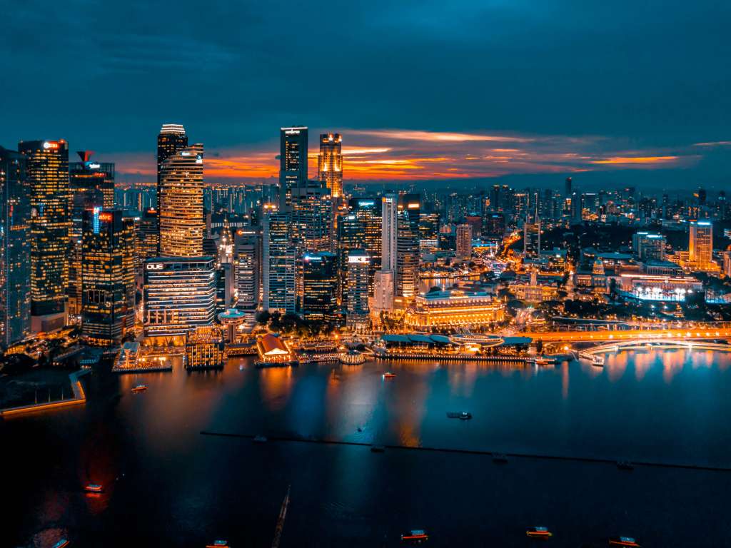 Las becas son para hacer cursos cortos en Singapur.