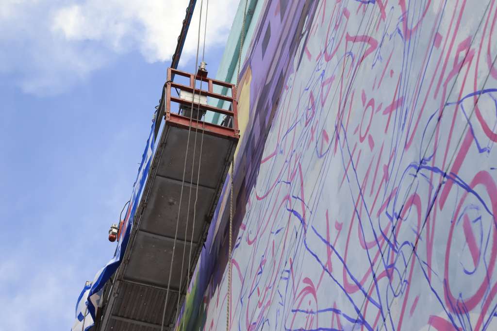 El mural está ubicado al costado norte del edificio de la Carrera 10 #12 - 53 en San Victorino. Fue realizado por el colectivo 'Fuego en el 23'.