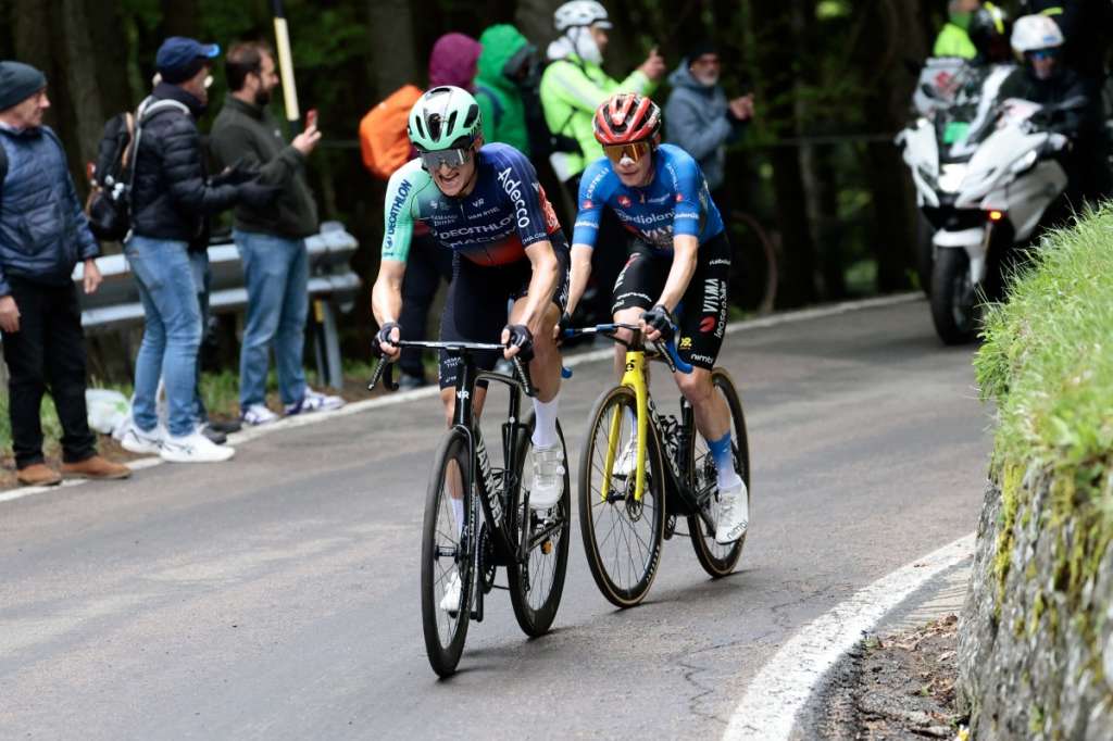 Felix Gall y Jonas Vingegaard lanzaron el ataque clave que definió la novena fracción en el Giro de Italia 2026.