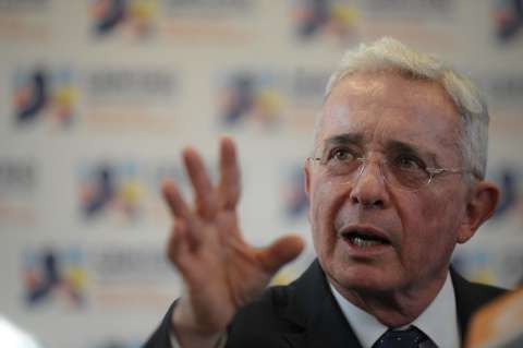 Se aplaza el juicio contra Álvaro Uribe Vélez por presunta manipulación de testigos