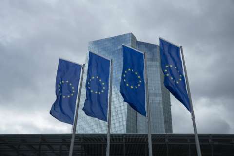 Desaceleración de inflación en eurozona enturbia debate de BCE