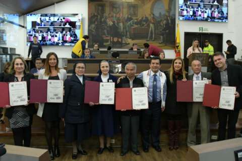 Concejo de Bogotá condecora a congregaciones cristianas y evangélicas