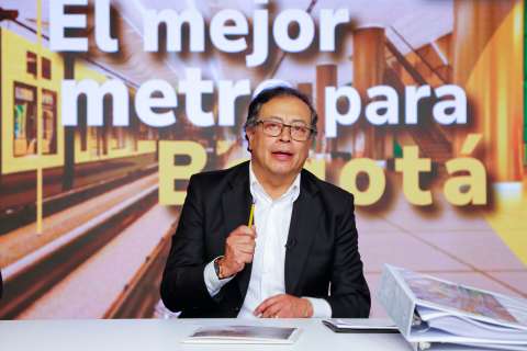 “Una obra ineficiente”: Petro volvió a cuestionar el diseño del Metro de Bogotá