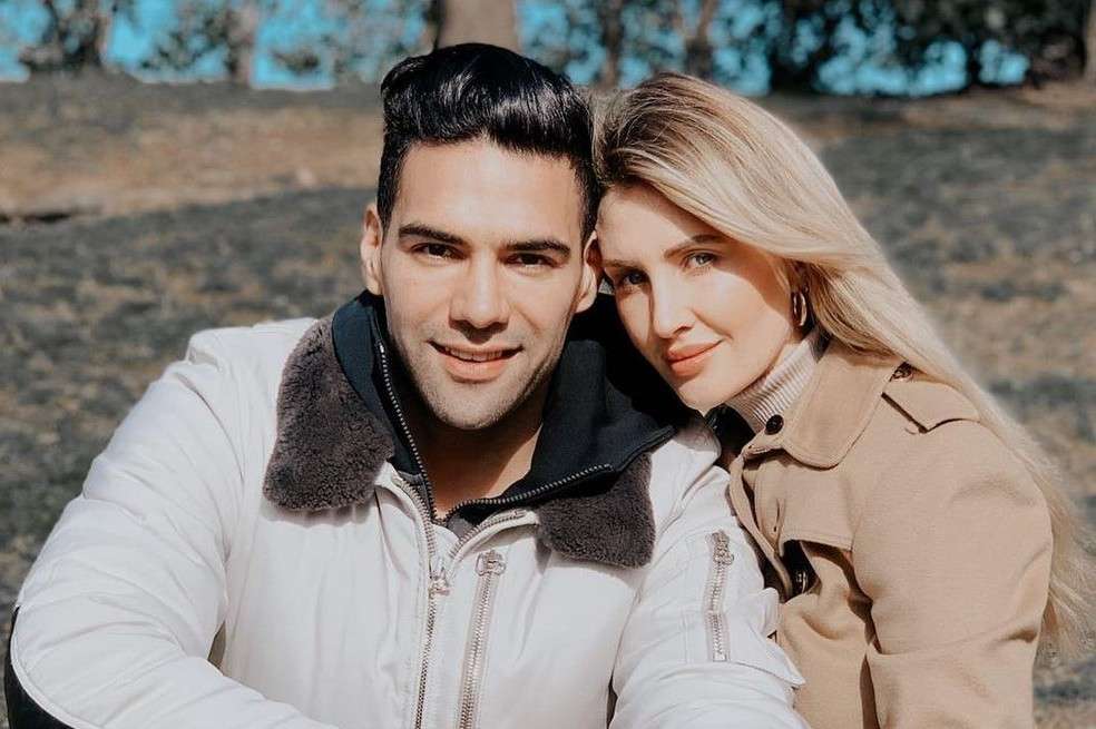 El futbolista y la cantante argentina tienen cuatro hijos.