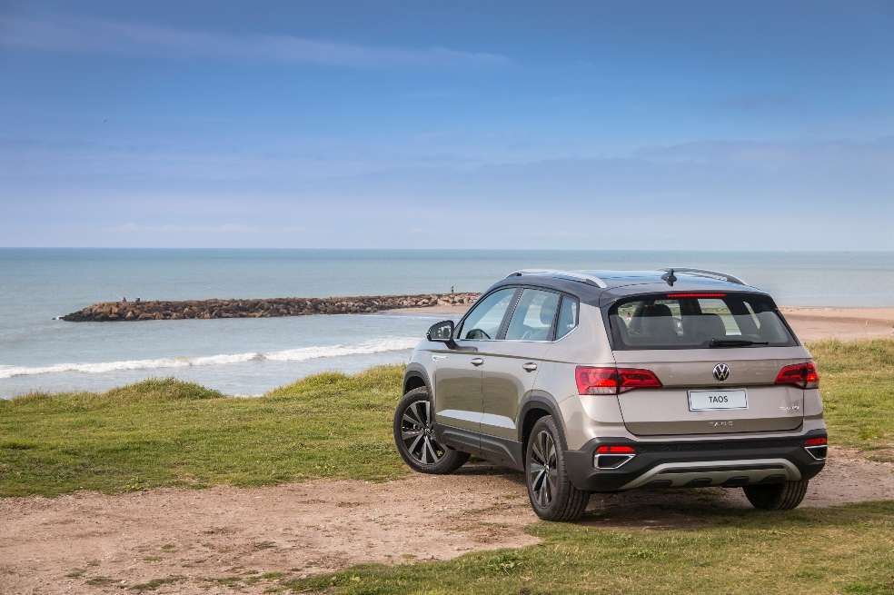 VW Taos.