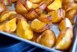 Receta para hacer papitas criollas horneadas con aceite de oliva y paprika