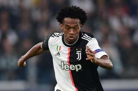 Con Juan Cuadrado, la Juventus goleó al Lecce de Bryan Vera