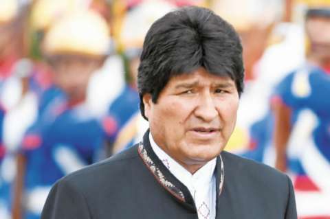 Helicóptero de Evo Morales aterriza de emergencia por "falla mecánica" en Bolivia