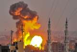 Israel bombardea la Franja de Gaza y Hamás le responde con cohetes