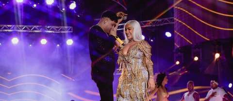 Yailin y más artistas e influencers en la alfombra de los Premios HEAT en Cap Cana