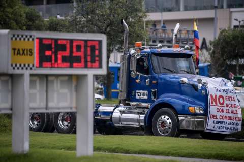 Las imágenes que deja la protesta por el alza de los combustibles en Bogotá