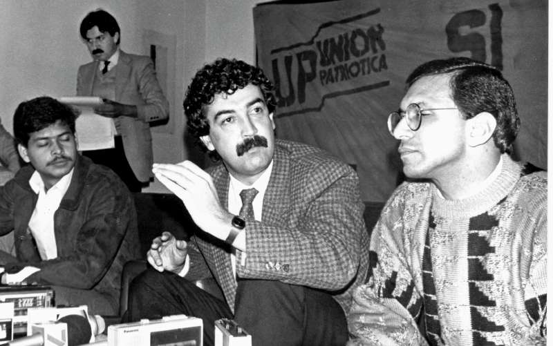 Bernardo Jaramillo (foto) asumió la presidencia del partido Unión Patriótica tras el asesinato de Jaime Pardo Leal en 1987.