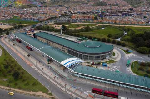 IDU suscribe contrato para el uso de herramienta 3D en proyectos de infraestructura