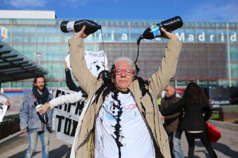 Cancelan actividad en la COP que denunciaba a empresas responsables del cambio climático