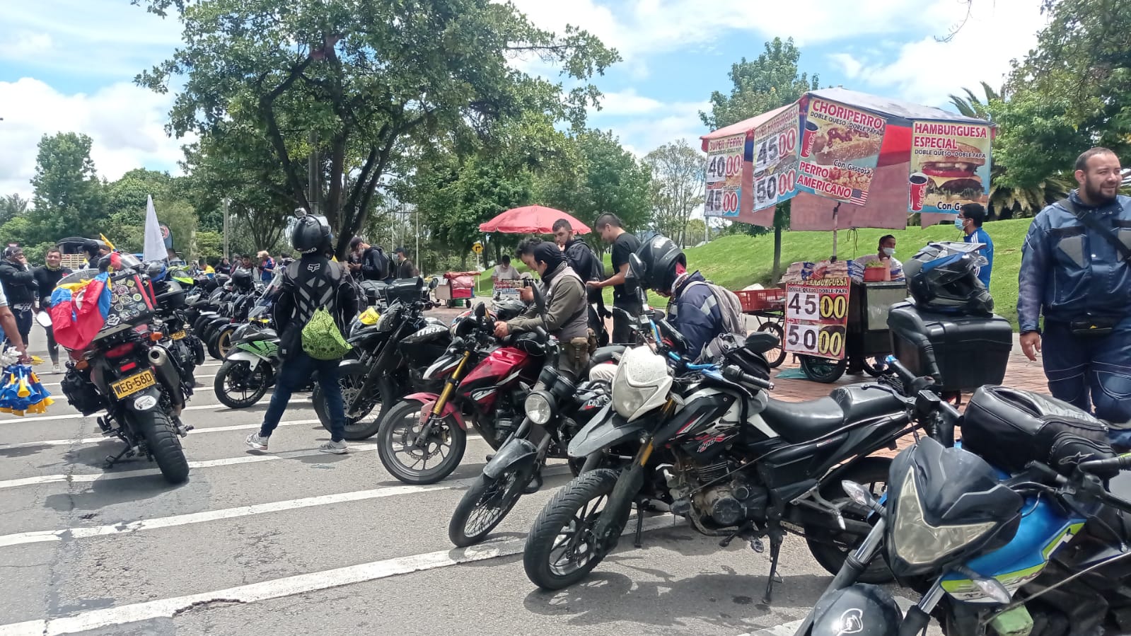 Uno de los puntos de encuentro es la biblioteca pública Virgilio Barco, ubicada en la localidad de Teusaquillo, sobre la carrera 60.