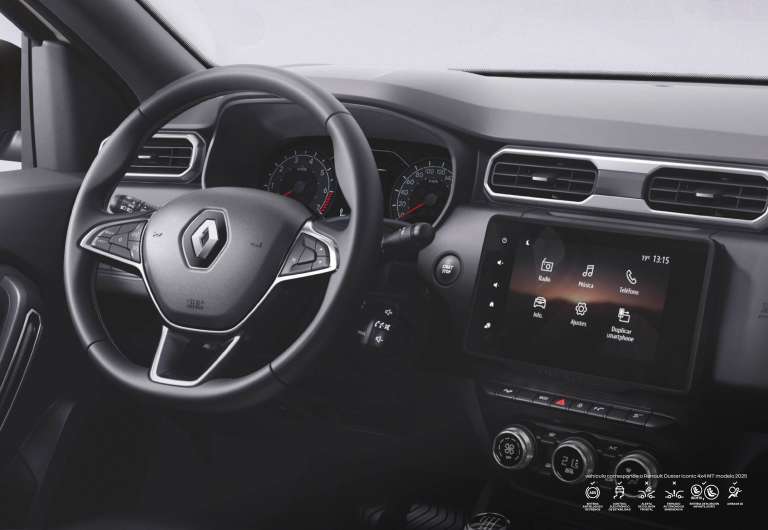 Tecnología y comodidad a bordo de Duster Iconic: el carro ideal si existe y por eso tenemos Duster Iconic, con un volante ajustable a sus necesidades y un centro multimedia que permite el uso de varias aplicaciones.