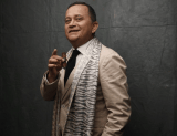 Yuri Buenaventura, cantando para ayudar a la población vulnerable