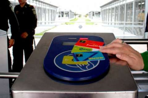 Petro dice que unificación de tarjetas de TransMilenio alcanza un 30%