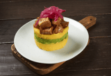 Así puede hacer una causa de chicharrón, una receta fácil y deliciosa
