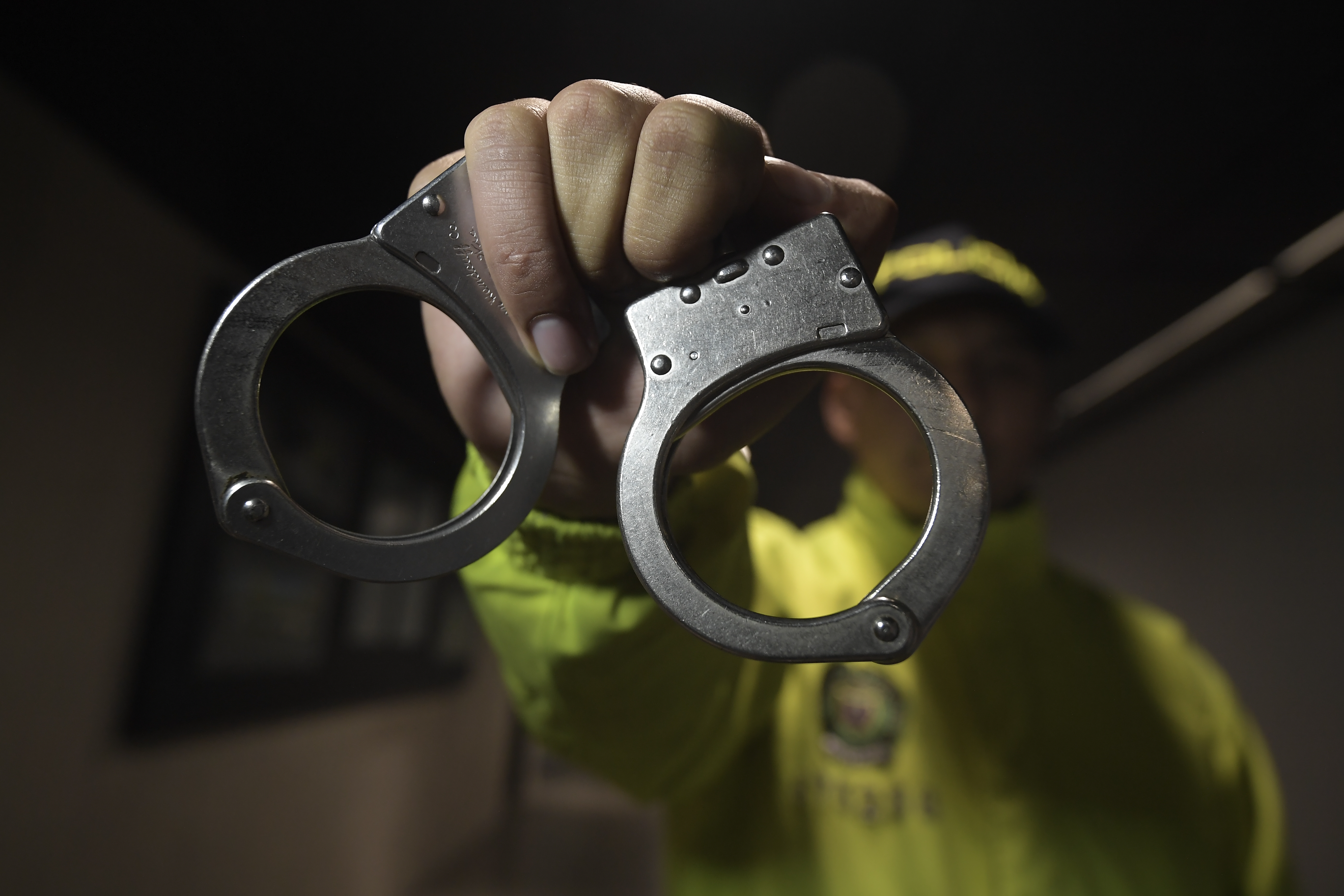 Investigadores del Grupo de Estupefacientes de la Policía de Bogotá y la Sijin, sobre las operaciones encubiertas que lideraron y permitieron desmantelar dos peligrosas bandas criminales.
