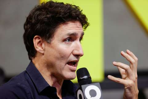 “Mucho trabajo que hacer”: Trudeau reforma su gabinete por inestabilidad en Canadá