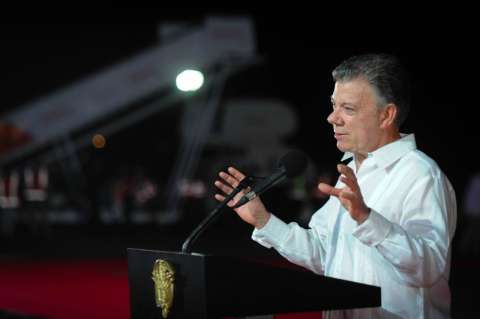 “El papa nos dejó unas reflexiones muy profundas”: presidente Santos