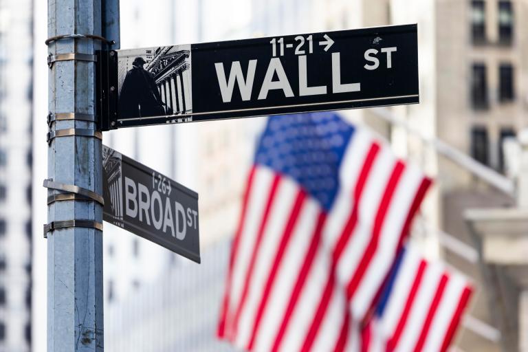 Wall Street cae tras sorpresivo repunte del empleo en EE. UU.