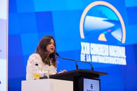 La ejecución de Caminos Comunitarios ha sido impecable: ministra de Transporte