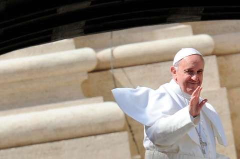 Francisco anuncia la reforma de la Iglesia
