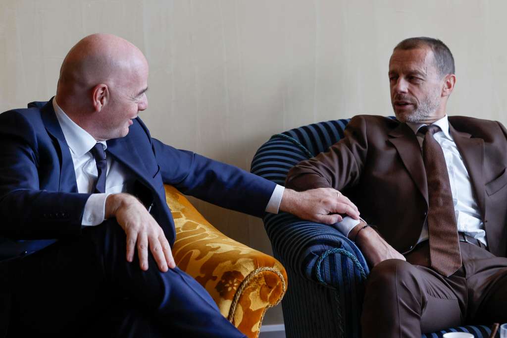 Rome (Italy), 03/02/2025.- FIFA President Gianni Infantino (L) and UEFA President Aleksander Ceferin (R) chat on the sidelines of the Italian soccer federation (FIGC) elective assembly, in Rome, Italy, 03 February 2025. The FIGC holds an assembly to elect their new president, with incumbent president Gravina being the only candidate. (Italia, Roma) EFE/EPA/FABIO FRUSTACI
