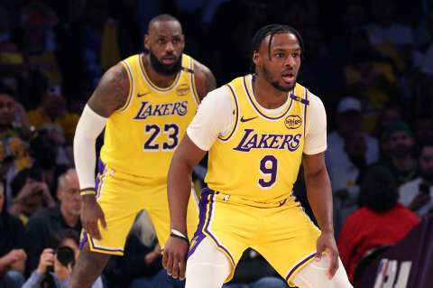 LeBron James sumó impresionante récord: primero en jugar con su hijo en la NBA