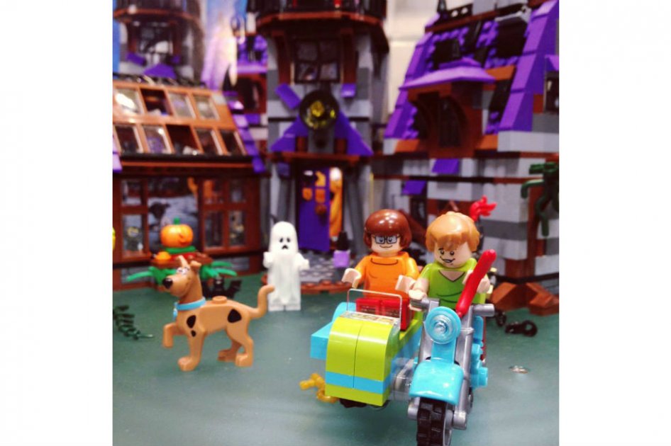Facebook Toys "R" Us