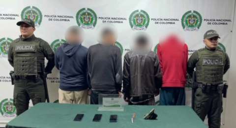Capturan a cuatro hombres señalados de robar a estudiantes a la salida de un colegio en Bosa