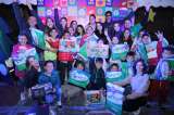 Talento Caracol TV disfrutó de la ciclovía nocturna y entregó regalos a niños
