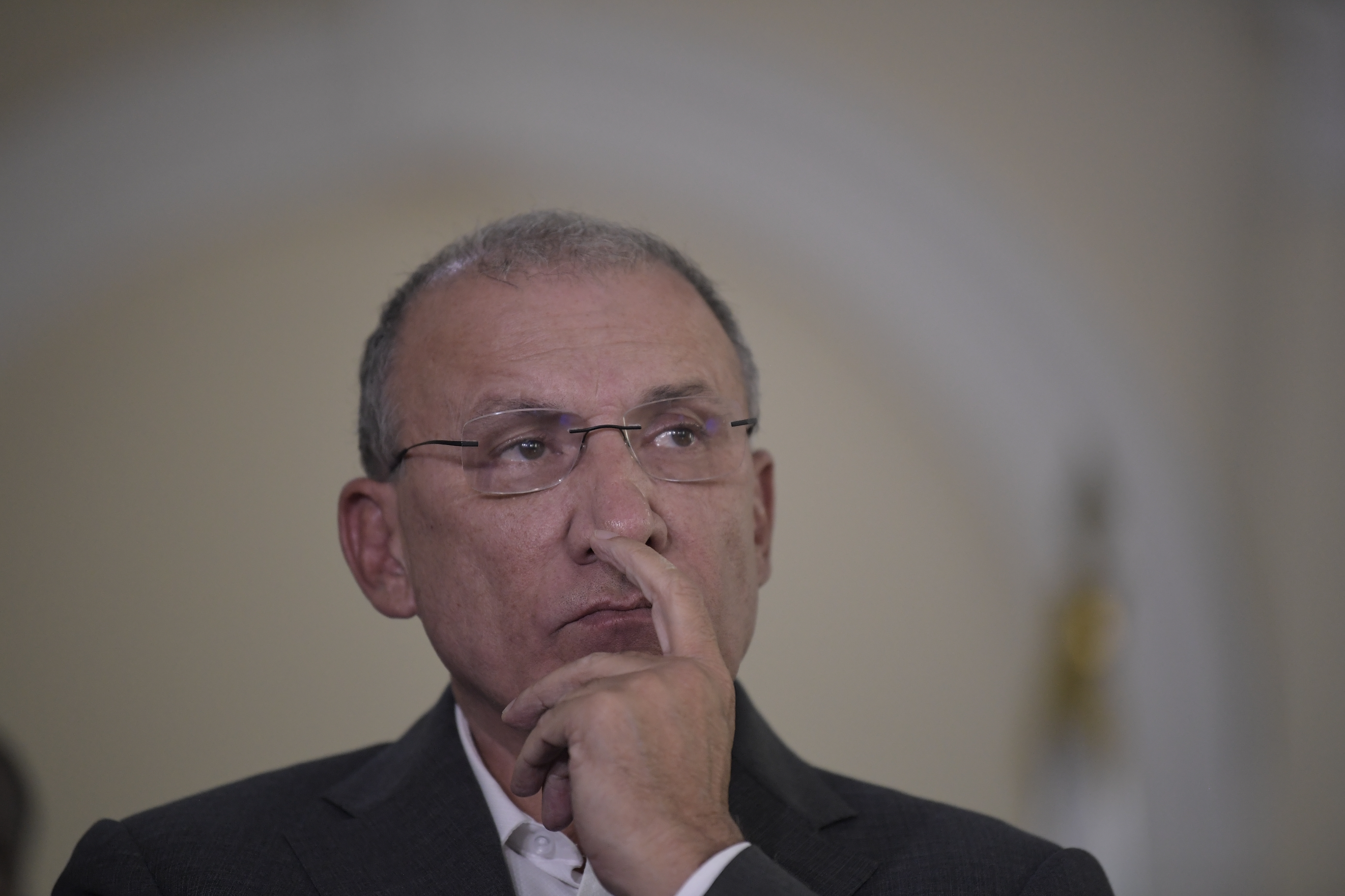 Presidente del Senado de Colombia, durante la radicación del proyecto "Ley de sometimiento a la Justicia" ante el Congreso de la República.