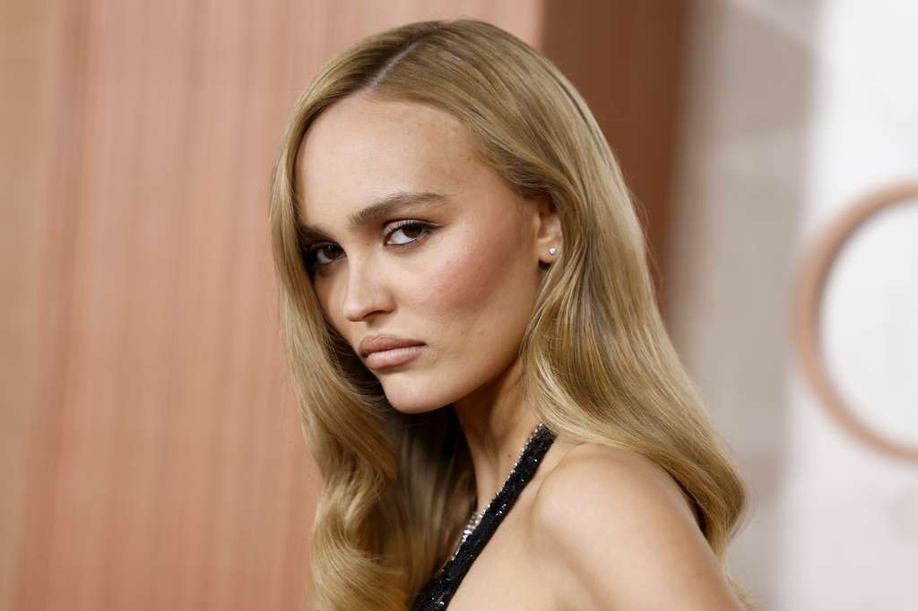 LOS ANGELES (United States), 03/03/2025.- French-American actor Lily-Rose Depp arrives on the red carpet during the 97th annual Academy Awards ceremony at the Dolby Theatre in the Hollywood neighborhood of Los Angeles, California, USA, 02 March 2025. EFE/EPA/CAROLINE BREHMAN