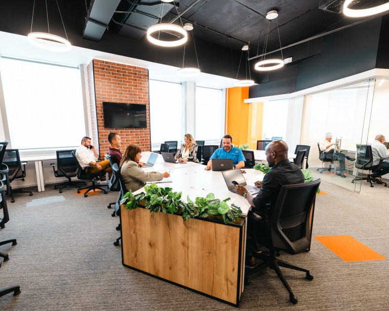 Transformación laboral: del espacio fijo al coworking en la era postpandemia