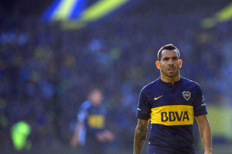 Tévez: "Es triste no poder jugar la final en Argentina"
