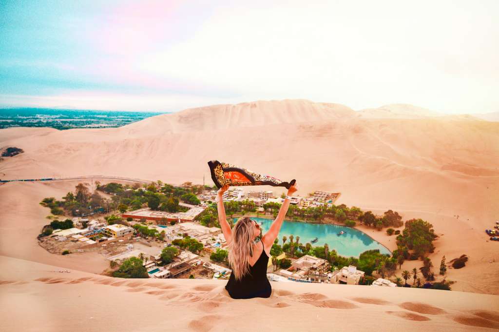 Huacachina, un oasis peruano en medio del desierto y un destino imperdible.