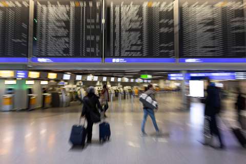 Por alerta de drones cierra temporalmente aeropuerto en Alemania