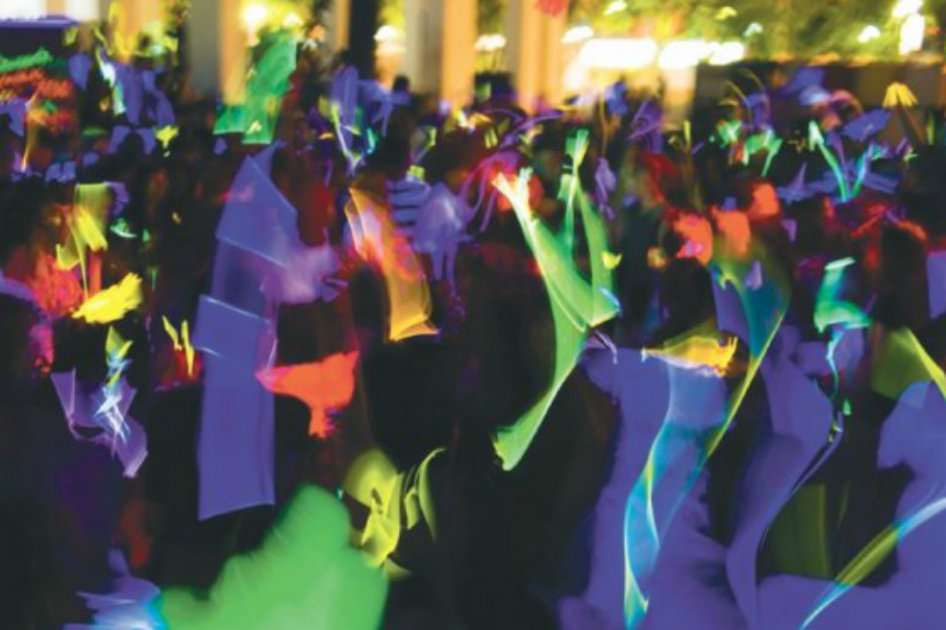Las discotecas y bares son escenarios ideales para controlar y explotar a las víctimas del tráfico de personas. / iStock