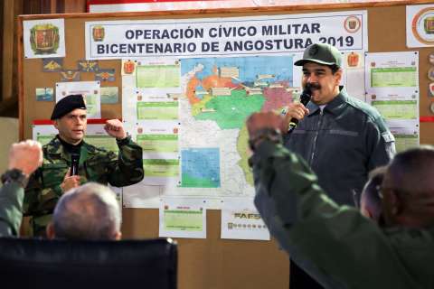 Parlamento venezolano ofrece "amnistía" a militares que desconozcan a Maduro