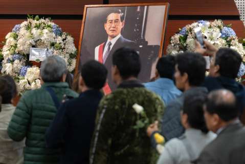 Perú rinde honores a Fujimori, condenado por crímenes contra la humanidad