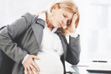 El proyecto de ley que busca que las mujeres en embarazo no puedan ser despedidas