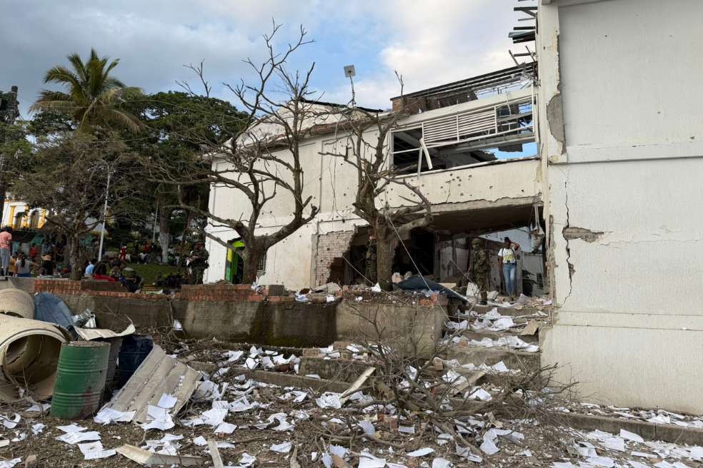 Siete horas sin refuerzos: así fue el hostigamiento armado en Buenos Aires (Cauca)