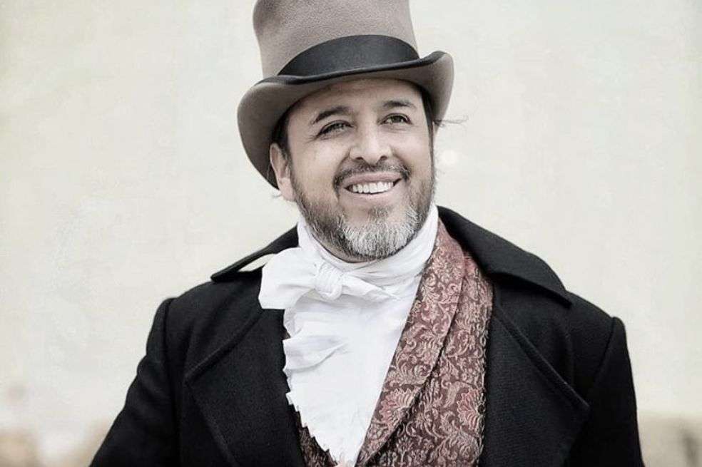 El actor Toto Vega falleció anoche en el marco de su Festival de Cine Verde de Barichara. Los famosos allegados enviaron mensajes de apoyo a su familia.