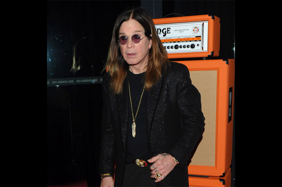 Ozzy Osbourne, de 71 años, dijo que estaba tomando una "gran cantidad de medicamentos" tanto para los daños de la cirugía como para el Parkinson. / Archivo AFP