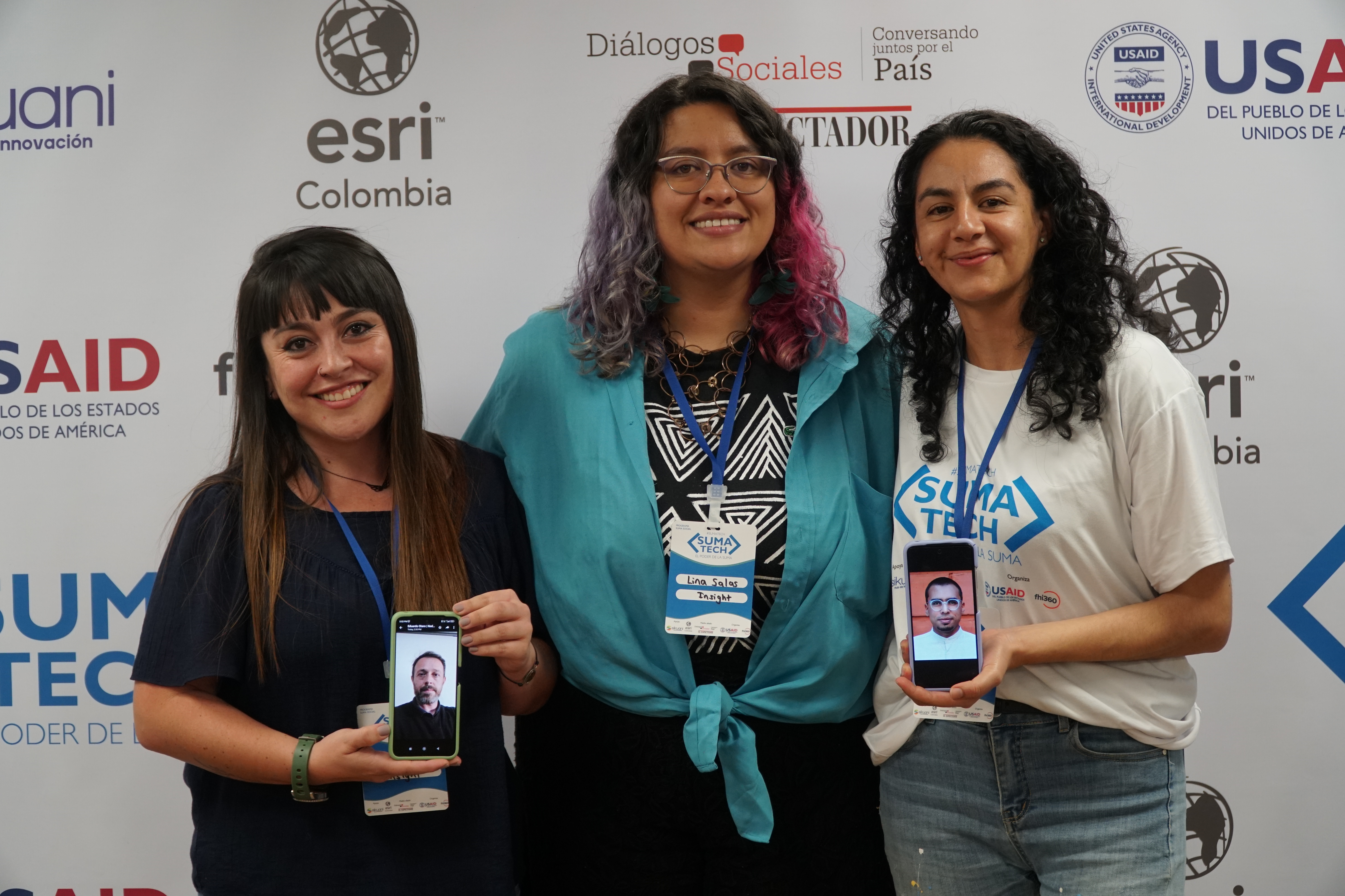 128 personas se reunieron para desarrollar soluciones que mejoren los procesos de organizaciones sociales por medio de herramientas digitales durante el SumaTech.